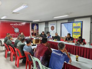 พ.ต.อ.วีรยุทธ ตาสีพันธุ์ผกก.สภ.โคกเคียน พร้อมด้วยฝ่ายปกครองร่วมประชุมวางแผนบูรณาการร่วม3ฝ่ายเพื่อจัดตั้งจุดตรวจร่วมและหามาตรการป้องกันเหตุ ณ ห้อง ศปก.สภ.โคกเคียน