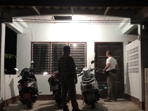 ร.ต.ท.วิเชตชิต อนันตเสนารอง สว.(ป) สภ.โคกเคียนพร้อม ชป.โคกป่าคา ว.4 เหตุวัยรุ่นรวมตัวส่งเสียงดังรบกวนภายในบ้านแถวโคกขี้เหล็ก