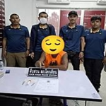 ร.ต.อ.อภิชาติ ดอเลาะ รอง สว.สส.สภ.โคกเคียน  พร้อมด้วยชุดสืบสวน ร่วมกัน ว.20 ผู้ต้องหา พ.ร.บ.ยาเสพติด จำนวน 1 ราย